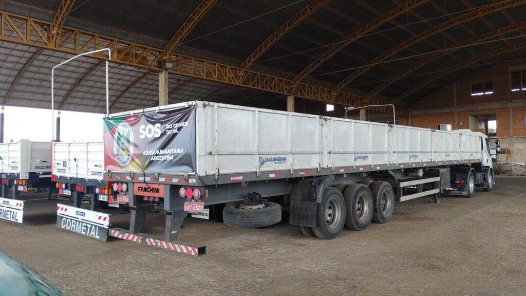 caminhão com doações ao rs está preso do lado argentino da fronteira com o brasil há 23 dias