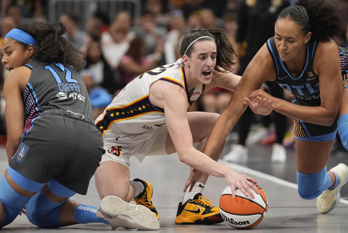 fever beat dream 91-79 for their fourth straight win