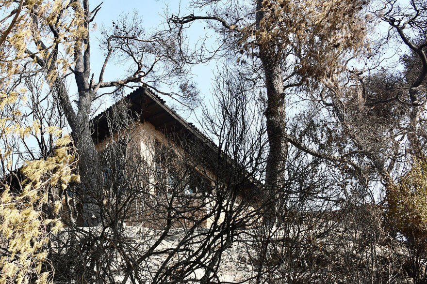 κάηκε από τη φωτιά στην ηλεία το σπίτι του τζόρτζεβιτς - δείτε φωτογραφίες