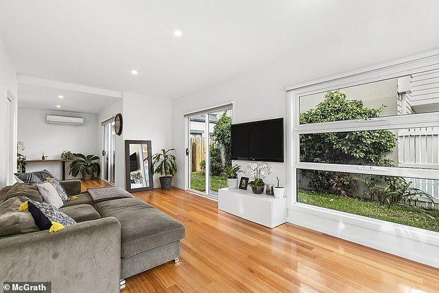 australian cricketing legend michael hill selling his stunning three bedroom pad in sandringham, melbourne for $1million