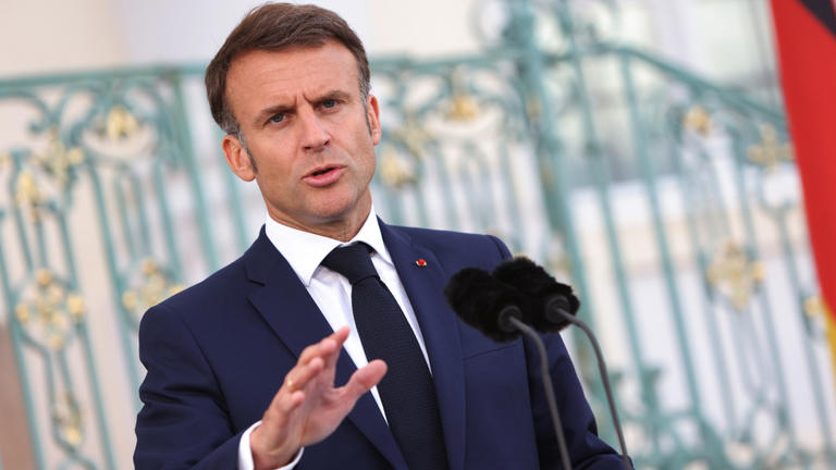 emmanuel macron a szélsőségek elleni szavazásra buzdította a franciákat