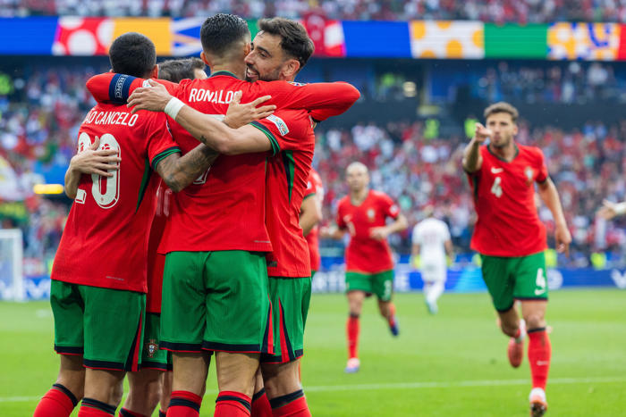 con un autogol insólito: portugal golea a turquía para asegurar su paso a los octavos de final de la eurocopa 2024