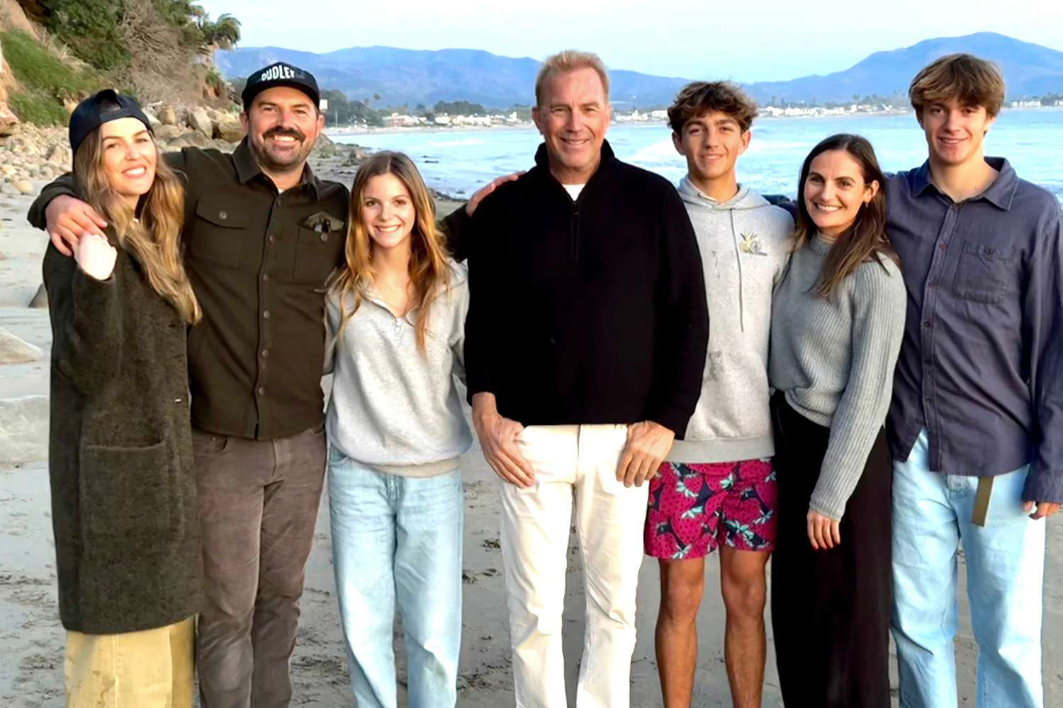 Inside Kevin Costner's Life as a Dad of 7: Lobster Dives, Volleyball  Practice and Being an 'Uber Guy' (Exclusive)