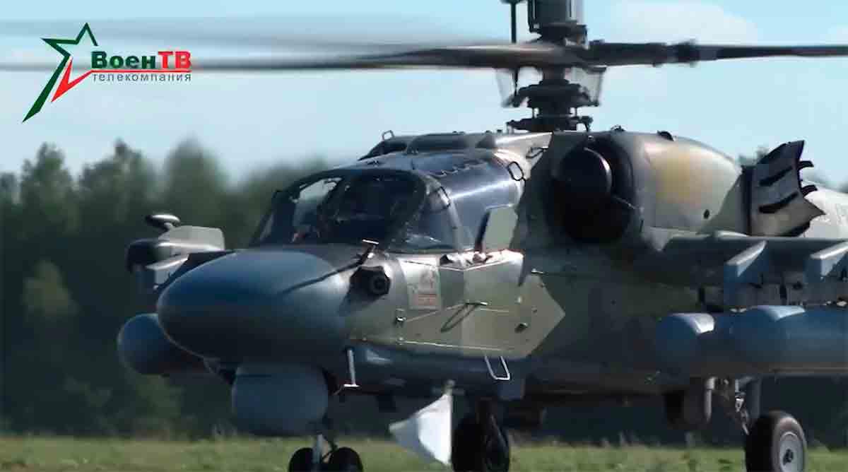 video: venäjä lähettää 11 sotilashelikopteria valko-venäjälle