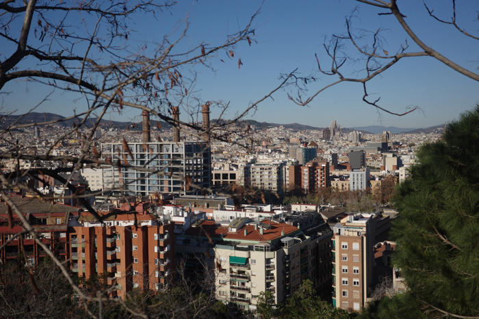 évekre betiltják a rövid távú lakáskiadást barcelonában