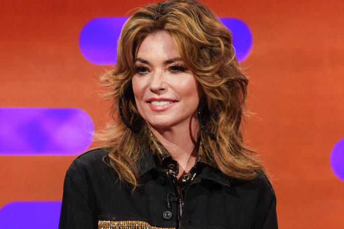 shania twain teases glastonbury show saying there will be no costume changes