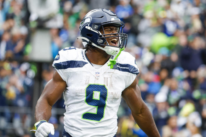 seahawks receiving mixed reviews for running backs group