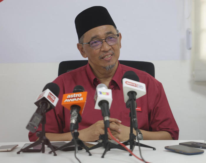 sg bakap polls: a leader must be knowledgeable, says pakatan's joohari