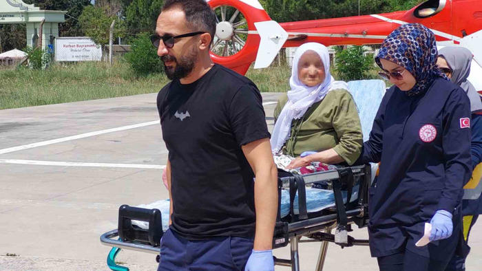 samsun’da ambulans helikopter yaşlı kadın için havalandı