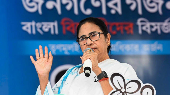trinamool to seek india support after centre moves on teesta water issue: sources