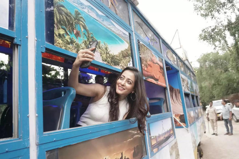 Dignitaries  take a ride on Kolkata's historic tram as part of Australian tourism initiatives