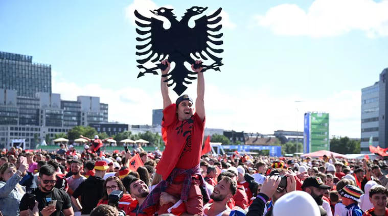 golpe de la uefa a albania: 48.000 € de sanción y dos partidos a daku