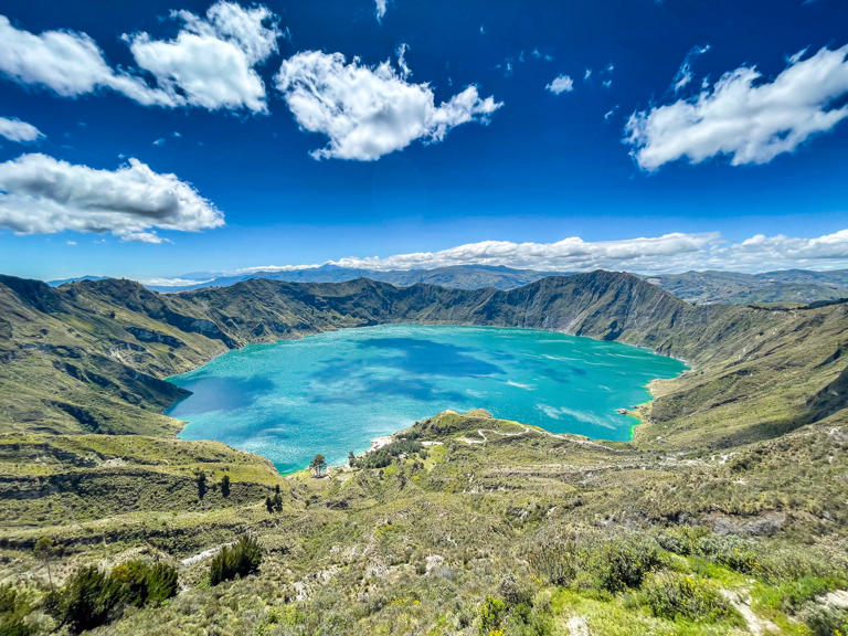 Hiking Quiloto - Ecuador's most beautiful lake is a MUST add to your Ecuador bucket list. Quilotoa is a water-filled crater lake and the most western volcano in Ecuador's Andes.