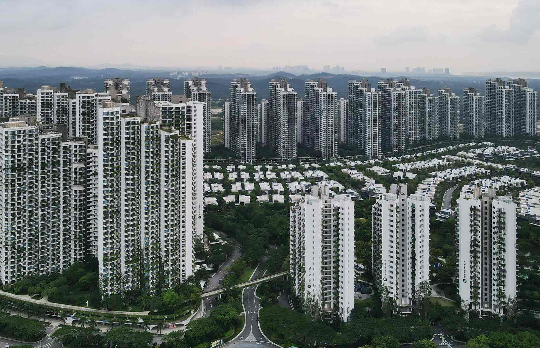 <p>Built across a chain of four artificial islands, Forest City was once touted as a futuristic new eco-community. Plans for the $100 billion (£79bn) city on the coastline of southern Malaysia were reportedly announced in 2016 by major Chinese property developer Country Garden. China's property market was booming at the time and according to the <em>BBC</em>, the development was aimed at affluent Chinese buyers searching for a second home abroad.</p>  <p>Marketed as a "dream paradise for all mankind," the settlement was intended to occupy over 7,400 acres, featuring high-end residences, restaurants, bars, a golf course, a waterpark and commercial offices. It was designed to accommodate almost one million people, yet its streets now stand desolate.</p>