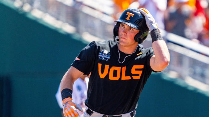dylan dreiling and cal stark keep tennessee alive in omaha