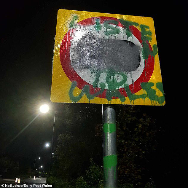 20mph sign from welsh governments hated scheme vandalised eight times