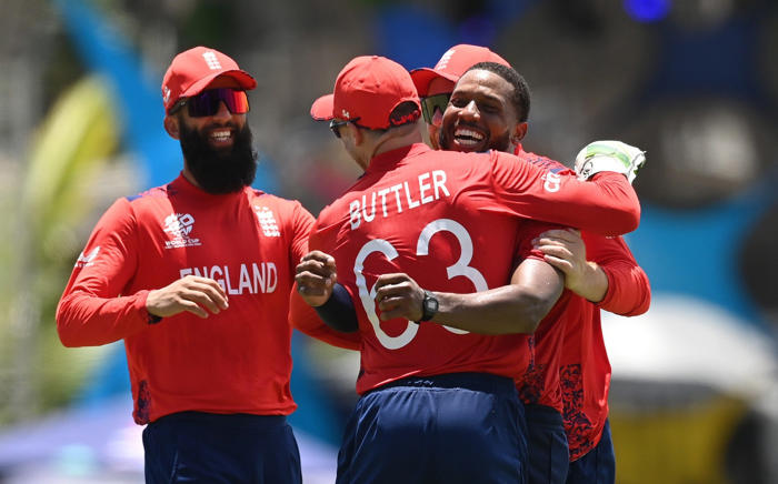 chris jordan and jos buttler dominate as england thrash us to reach t20 world cup semi-finals