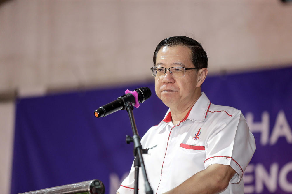 guan eng denies rumours of unity government talks with pas