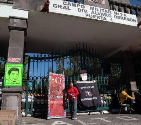 encinas: la sedena debe entregar más documentos del caso ayotzinapa
