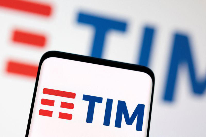 telecom italia to finalise network sale to kkr on july 1
