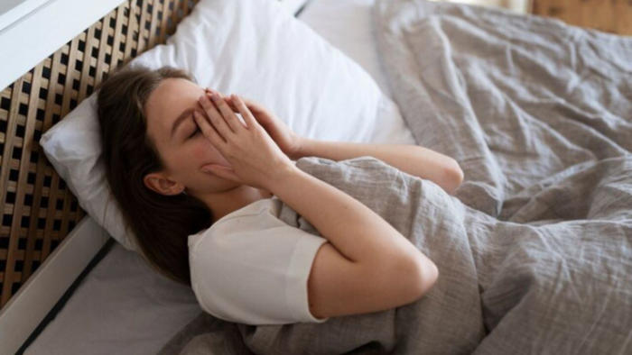 ¿por qué las personas se despiertan cansadas a pesar de haber dormido mucho?: qué dicen los expertos