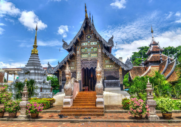 Thailand is a great place to visit, but it can get expensive if you’re not careful. Many people think they need lots of money to have fun there, but that’s not true! With smart planning, you can enjoy Thailand’s offers without breaking the bank. Here are 15 tips to help you save money on your ... Read more