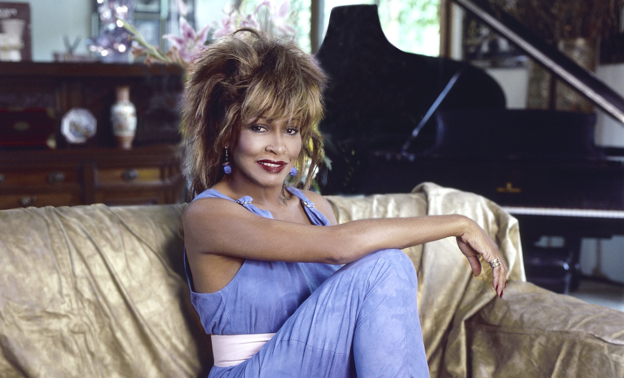 <p>When she was just 11, <strong>Tina Turner was scarred for life by a horrific incident.</strong> It was that year that her mother abandoned the family and left with no warning. Apparently escaping an abusive relationship with Tina’s father, her mother fled to St Louis and left her children behind with no goodbyes. The incident left her feeling unwanted and unloved, and it would have a jarring effect on Tina as she grew up.</p>