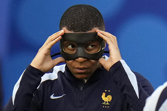 mbappé mejora cada día, quiere jugar contra polonia en la euro: deschamps