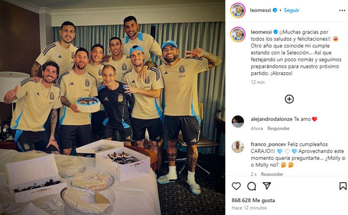 lionel messi mostró lo que le regaló el plantel de la selección argentina por su cumpleaños