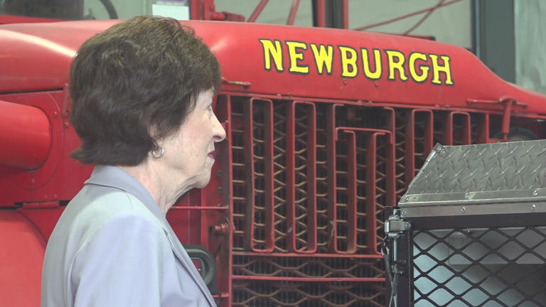 Sen. Collins tours new fire station in Newburgh