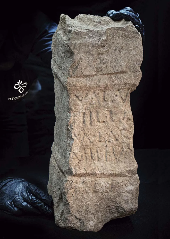 το μυστήριο με αρχαίο βωμό που βρέθηκε σε πηγάδι – ήταν αφιερωμένος σε αινιγματική θεότητα