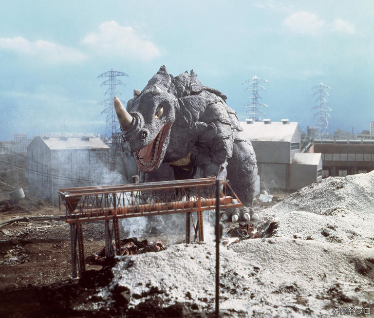 6月25日 帰ってきたウルトラマン シーモンスが東京湾に出現！