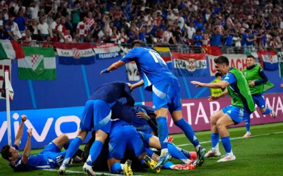 italia clasifica y elimina a croacia en la eurocopa con un golazo idéntico al que marcó del piero en las semis del mundial 2006 ante alemania