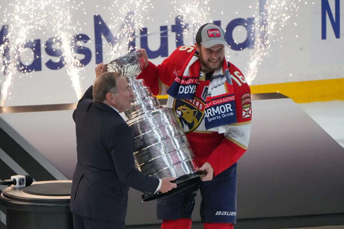nyt tehtiin kiekkohistoriaa! floridan suomalaiset juhlivat stanley cup -mestaruutta