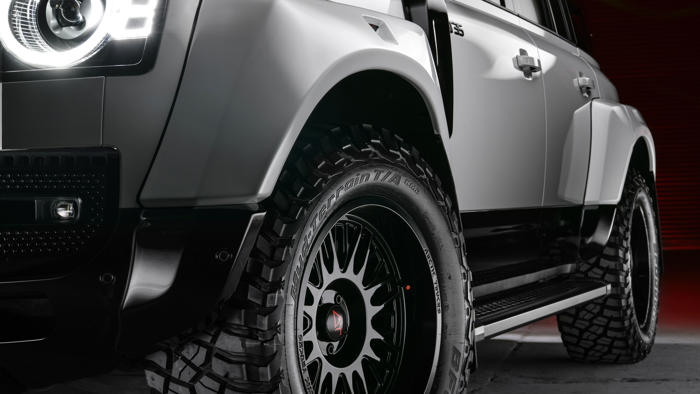 woah, arctic trucks has been injecting the land rover defender with steroids