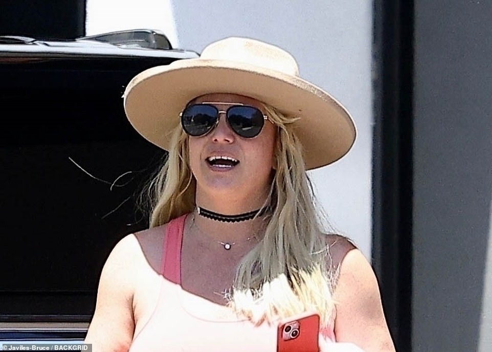 Britney Spears seen for first time since Justin Timberlake DWI arrest