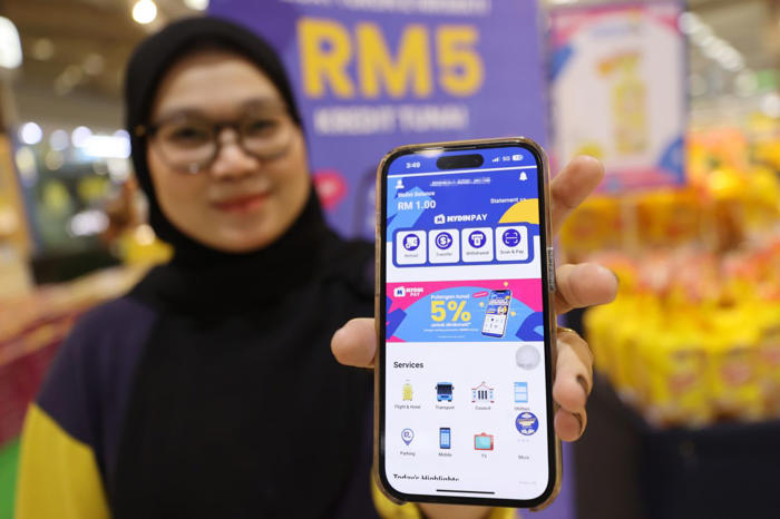 mydin launches mydinpay ewallet, offering cashback and vouchers