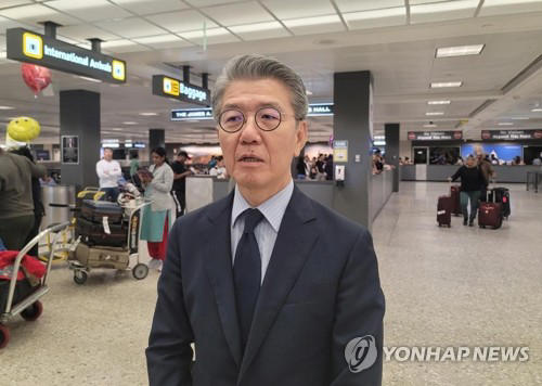 First Vice Foreign Minister Kim Hong-kyun speaks to South Korean reporters upon arrival at Dulles International Airport in Washington on May 30, 2024. (Yonhap) 