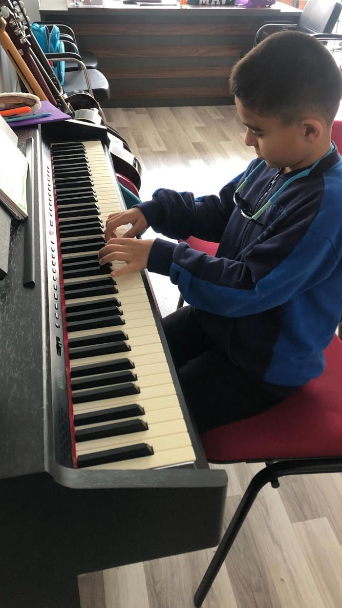 muğla’da çocuklar müzik atölyeleri ile gelişimlerine katkı sağlıyor