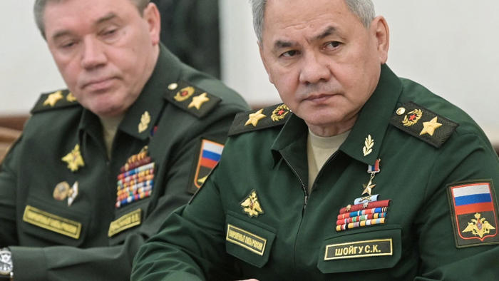 der internationale strafgerichtshof erlässt haftbefehle gegen hohe militärische verantwortungsträger aus russland