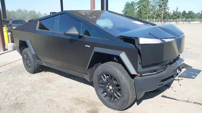 totaled tesla cybertrucks are headed to salvage auctions