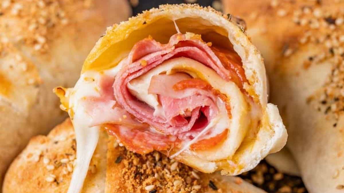 19 Recipes Using Pillsbury Pizza Dough That You Didn't Know