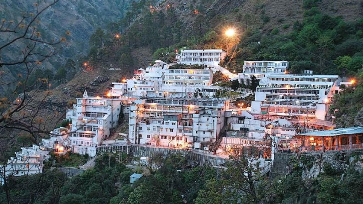 direct helicopter service from jammu to vaishno devi starts! know the packages being provided to pilgrims