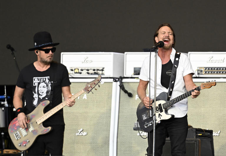 LONDON, ENGLAND - JULY 08: (EDITORIAL USE ONLY) Jeff Ament (L) and Eddie Vedder of Pearl Jam perform on stage as American Express Presents BST Hyde Park, in Hyde Park on July 08, 2022 in London, England. (Photo by Gareth Cattermole/Getty Images)