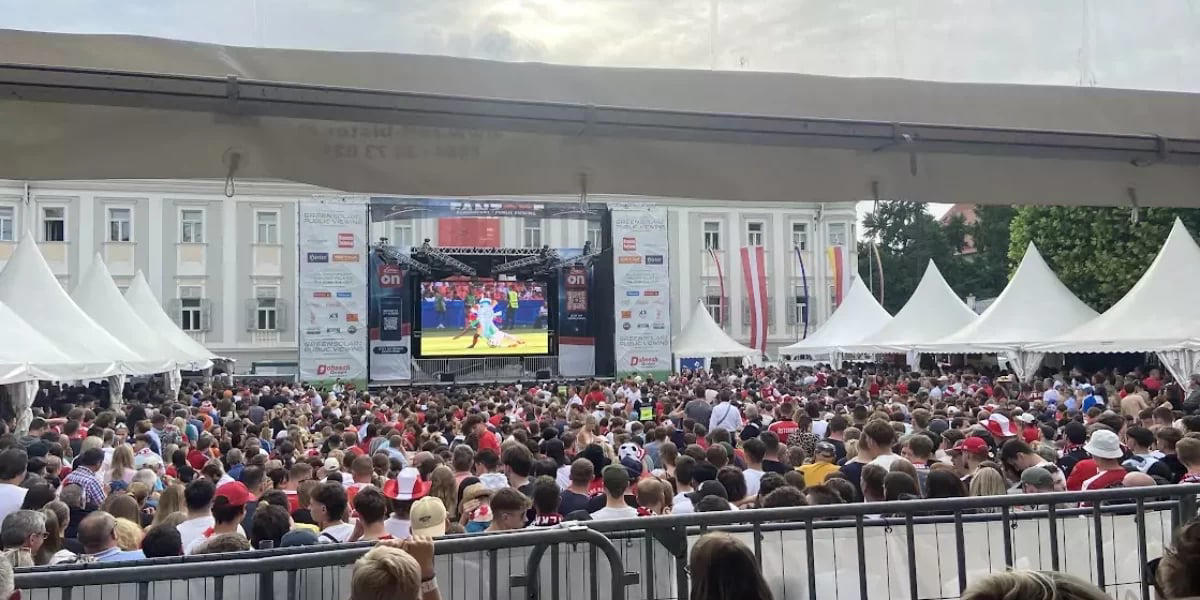 riesen-ansturm: tausende klagenfurter waren „österreich schauen“
