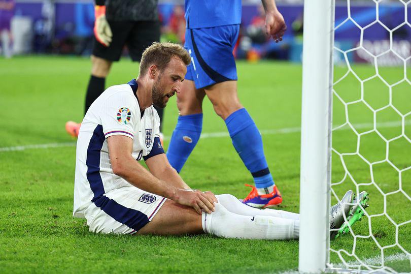 paul merson aims sneering dig at harry kane after poor england display at euros