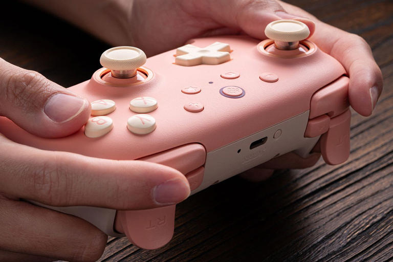 8BitDo’s $29.99 Ultimate 2C controller adds two more shoulder buttons