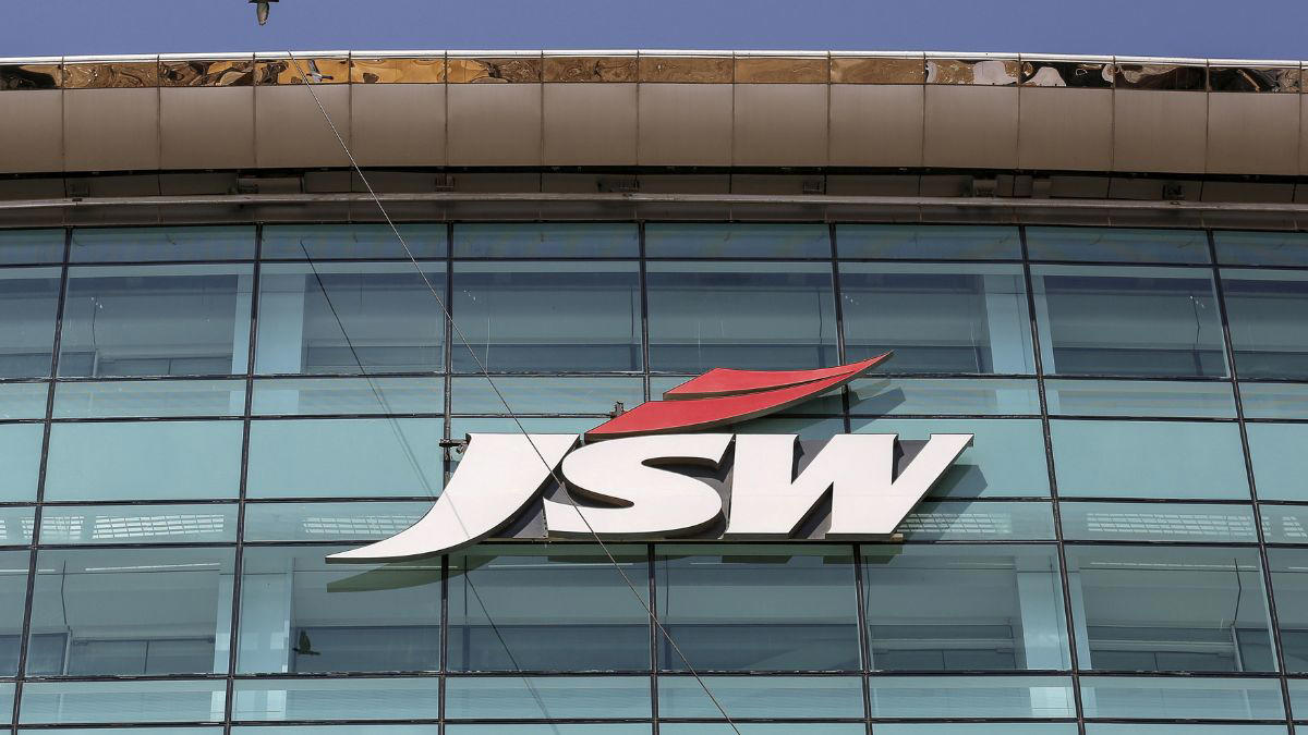 jsw infra to buy 70% stake in navkar corp in rs 1,012-crore deal