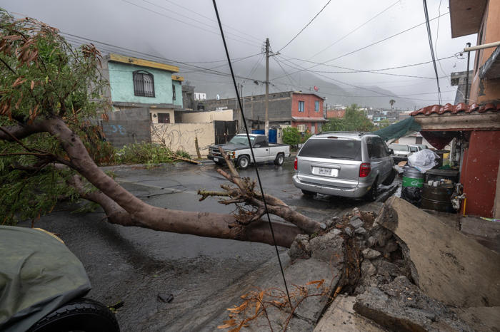 el estado mexicano de nuevo léon declara emergencia por los daños de la tormenta alberto