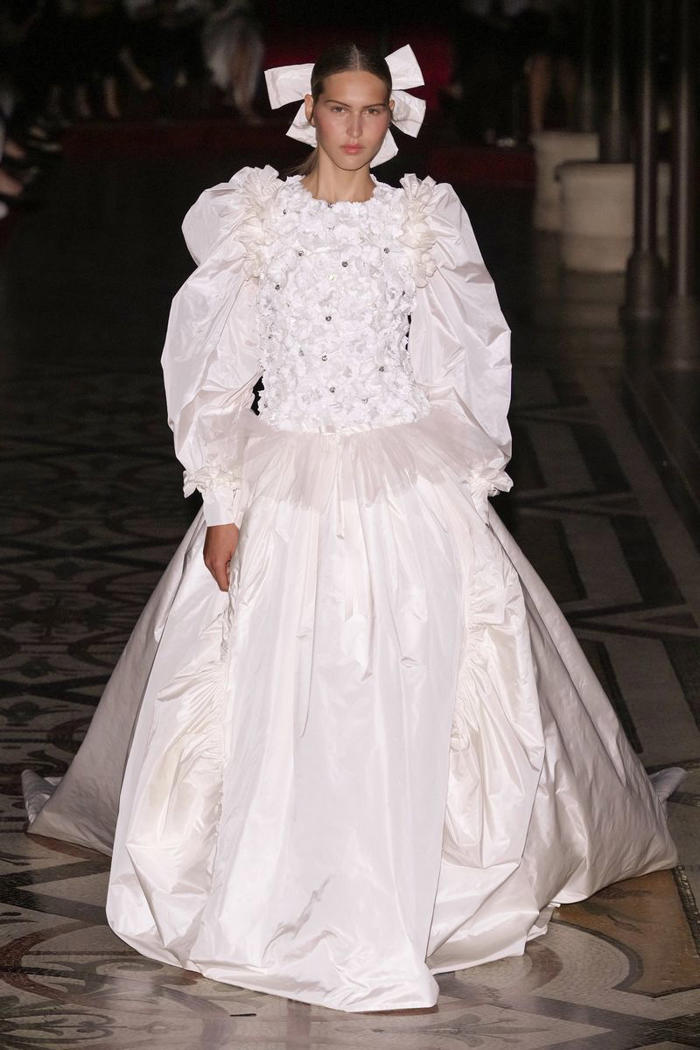 chanel took haute couture to the opera